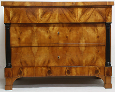 Fertige Restaurierung Kommode